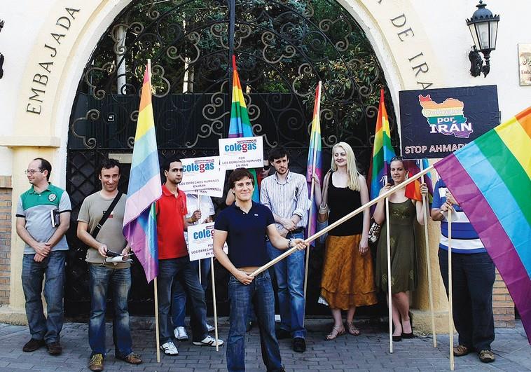 MEMBERS OF Colegas, the Spanish confederation of lesbian, gay, bisexual and transgender people, demonstrate in front of the Iranian embassy in 2009.. (photo credit:REUTERS)